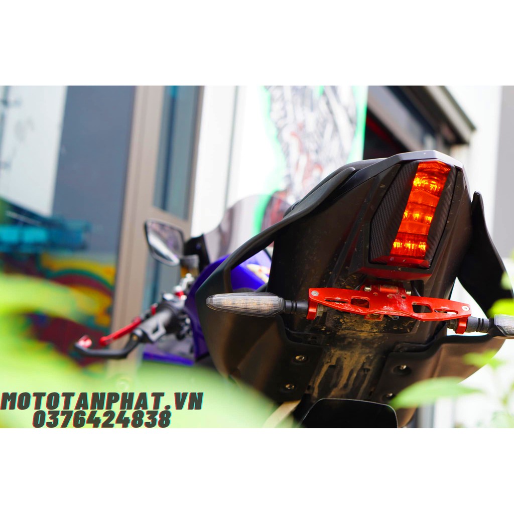 Ốp đuôi R1 cho R15v3