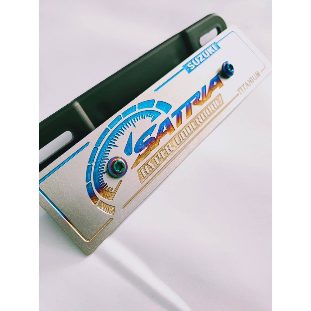 Bảng tên titanium Satria tặng kèm 2 ốc titan proti ...