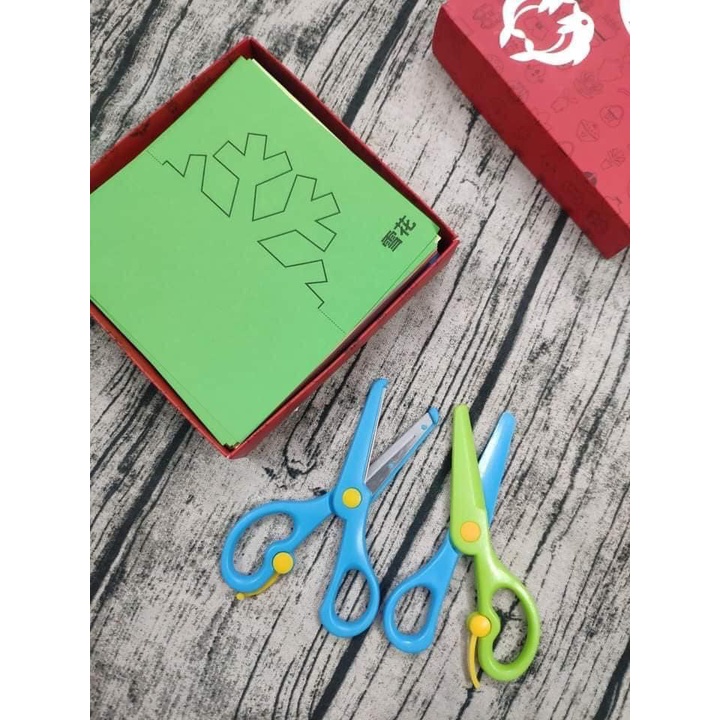 BỘ ĐỒ CHƠI KÉO CẮT GIẤY