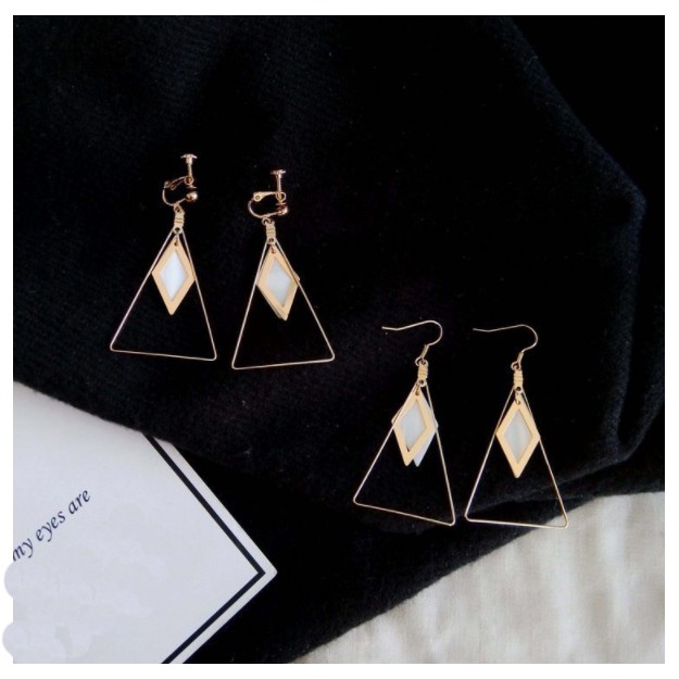 Bông tai tam giác dáng dài hiện đại BT99