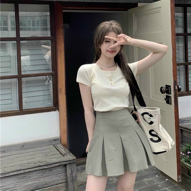 Set áo thun gân trụ nút + chân váy xếp li nâu be siêu xinh
