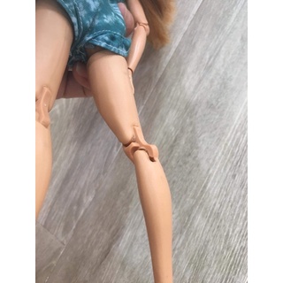 Búp bê Barbie made to move