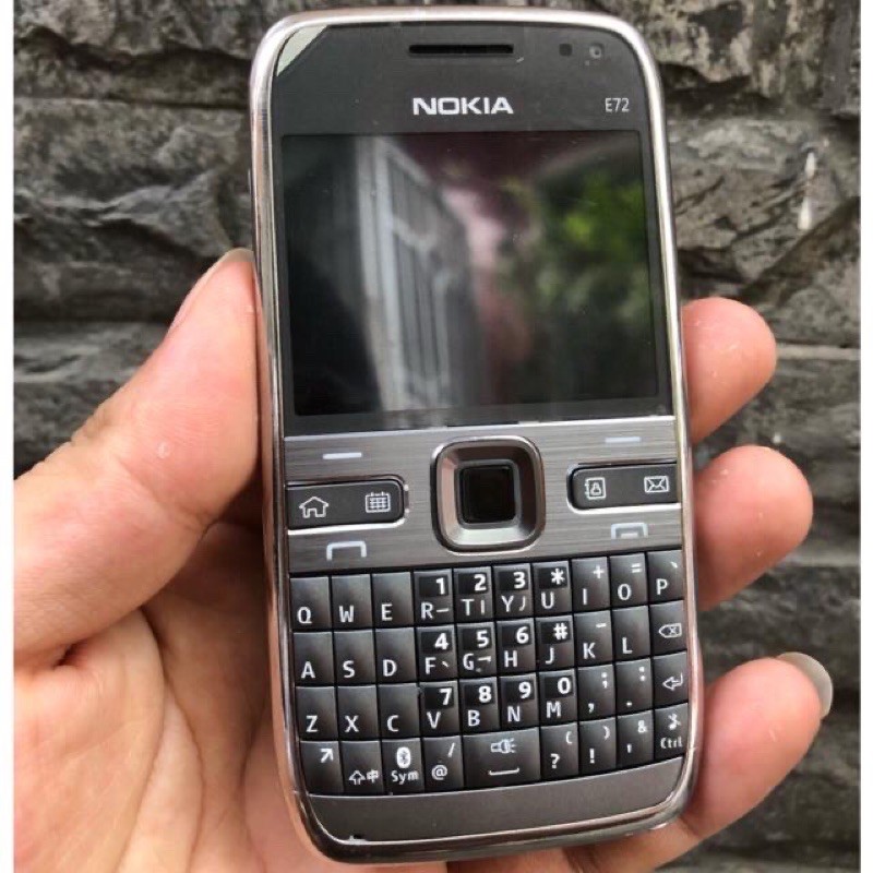 Điện thoại Nokia E72 Wifi 3G chính hãng