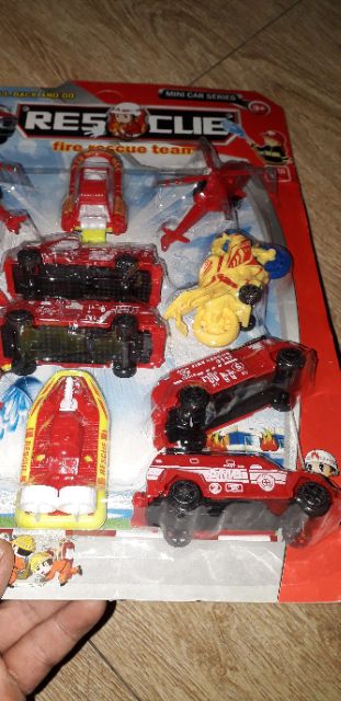 Sét 12 xe tàu máy bay biệt đội cưu hỏa bằng nhựa chạy bánh đà