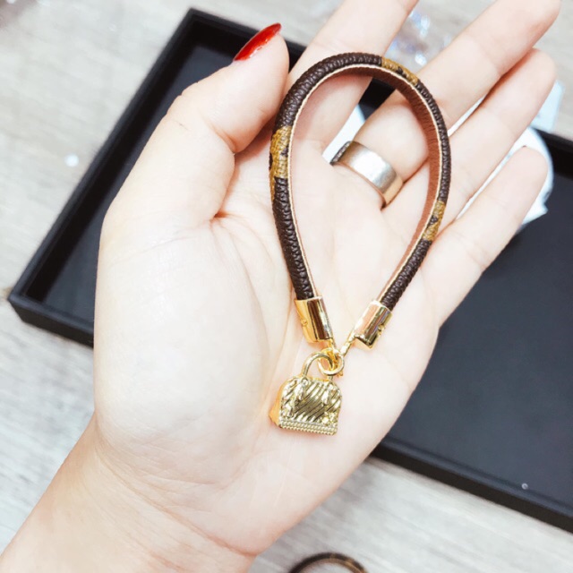 Vòng tay cao cấp (k kèm box)
