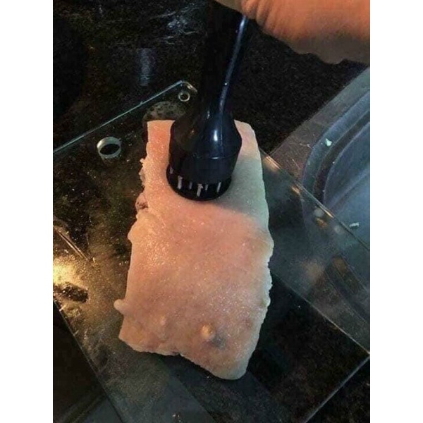 Dụng cụ DẰM THỊT cầm tay giúp mềm và ngấm gia vị dễ dàng