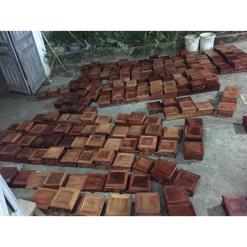 Đế vuông kê bát hương