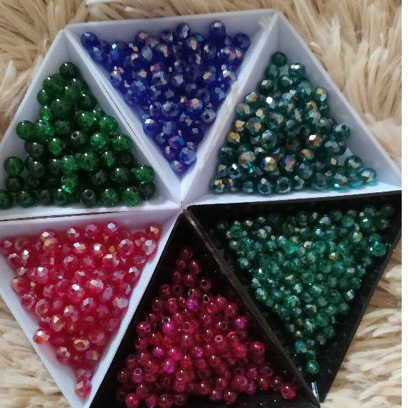 Hạt cườm làm trang sức búp bê p2