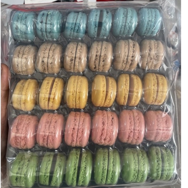 Bánh macaron trang trí banh kem