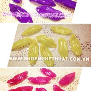 Đá dùng làm hoa pha pha lê. Combo 3kg.