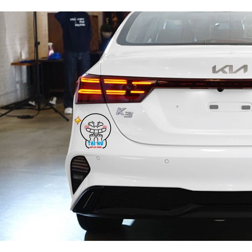 Tem decal lái mới dán đuôi xe