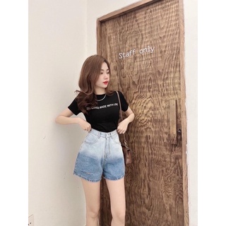 Quần đùi jean nữ loang cá tính, chất jean cao cấp cạp cao thuộc vào dòng quần đùi bò jean hót nhất hiện nay