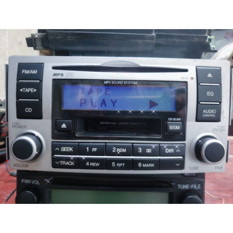 Đầu phát nhac radio /mp3/ cd /Tape/ từ xe Santafe. lắp chung cho các loại xe.