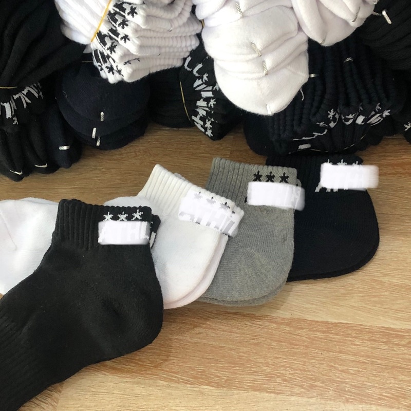 Tất Athleta xuất