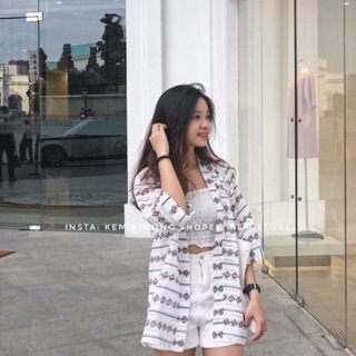 Áo khoác đi biển hoạ tiết