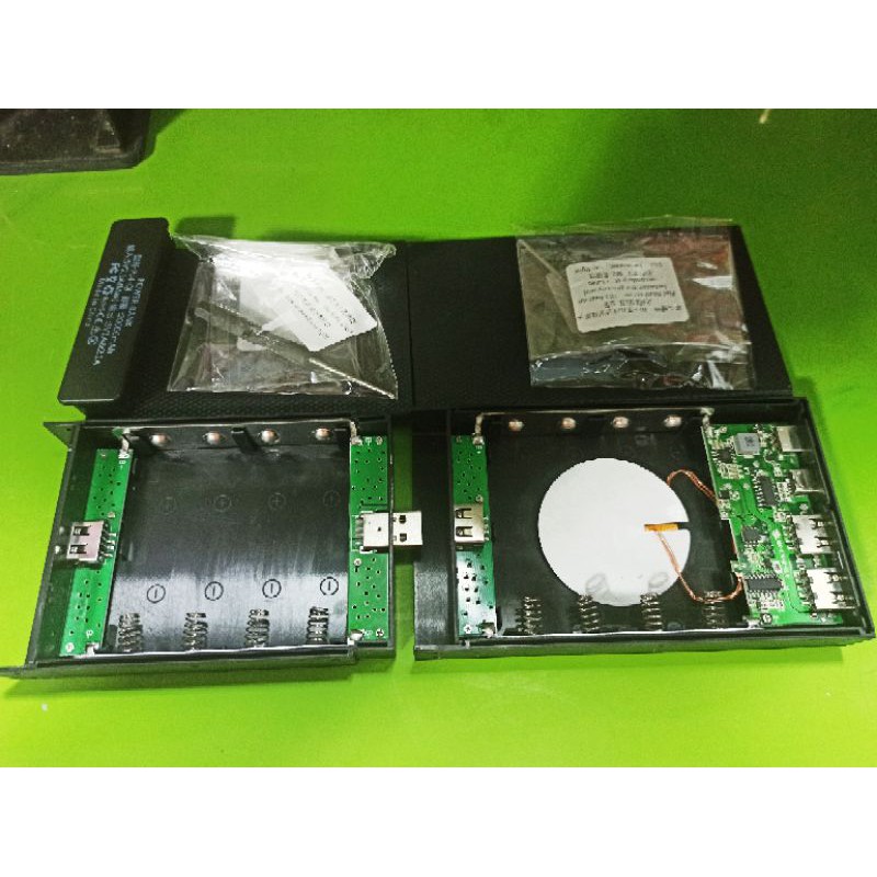Box sạc dự phòng không dây 3 cổng vào có support không pin