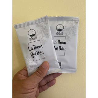 1 gói lá thơm gội đầu.