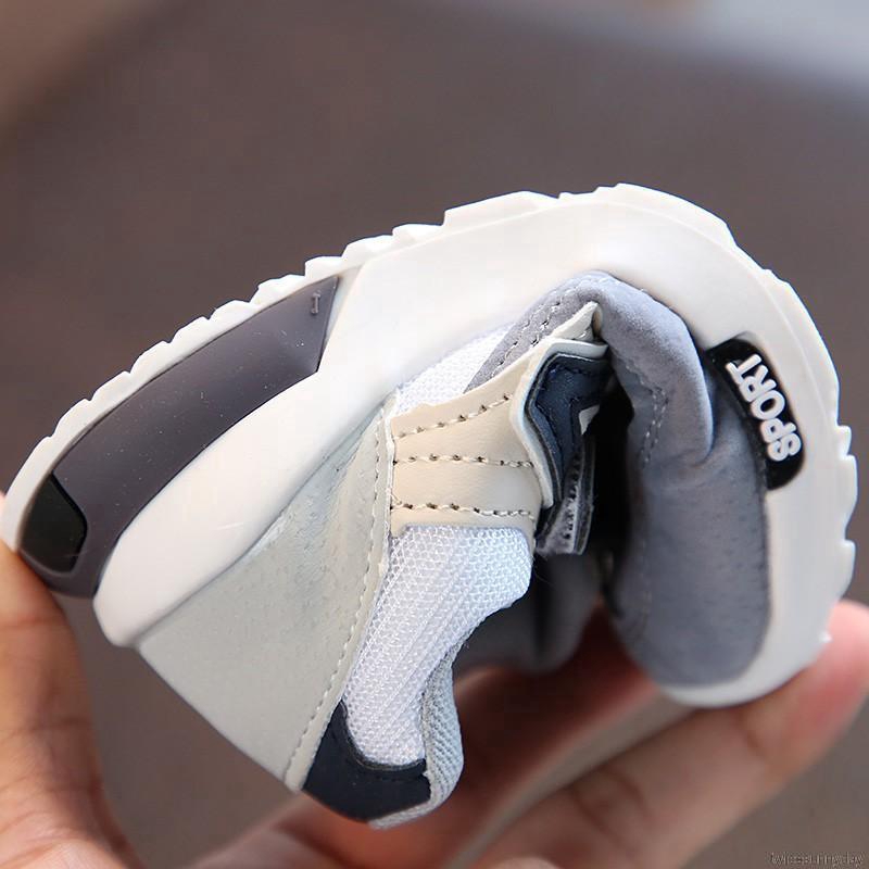 Giày Chạy Bộ Thoáng Khí Chống Trượt Đáng Yêu Cho Bé