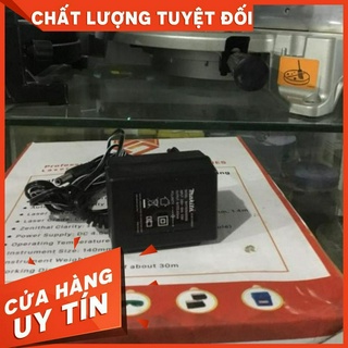 Sạc pin máy bắt vít 6723d
