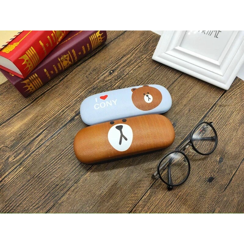 Hộp đựng kính hình gấu.