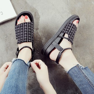 sandal he 2018