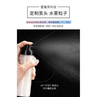 Xịt khoáng nhũ make up
