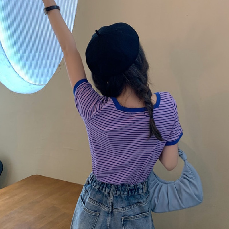 Áo Thun Nữ Ngắn Tay Cổ Vuông Họa Tiết Sọc Ngang Thời Trang