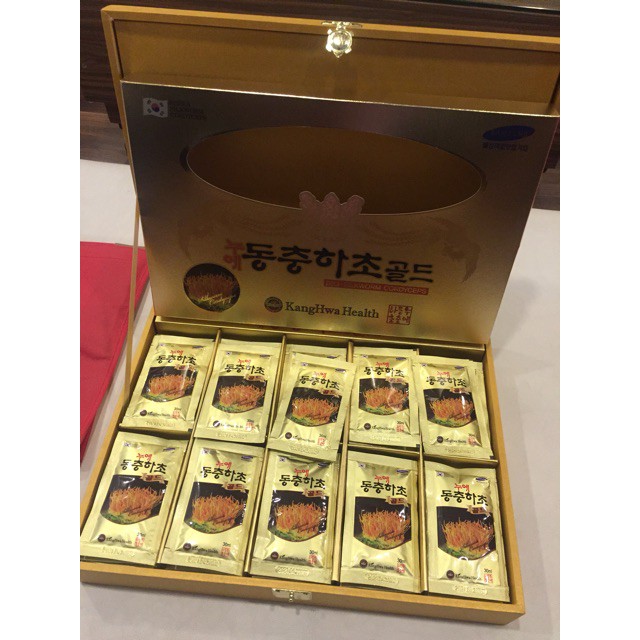 Đông trùng hạ thảo hộp gỗ vàng 60 gói