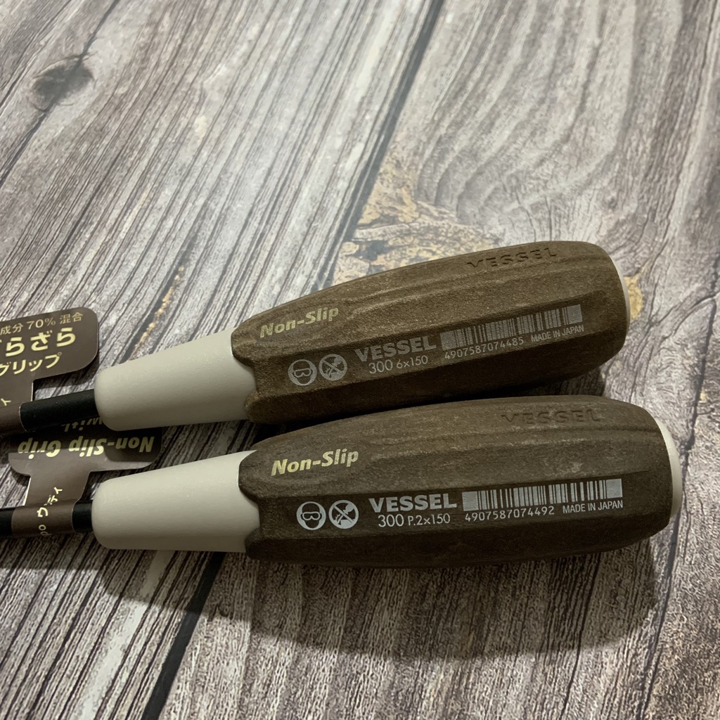 Tô Vít Cán Gỗ Chống Trượt No.300 Vessel Cao Cấp Made In Japan Hàng Chính Hãng | Mezoha