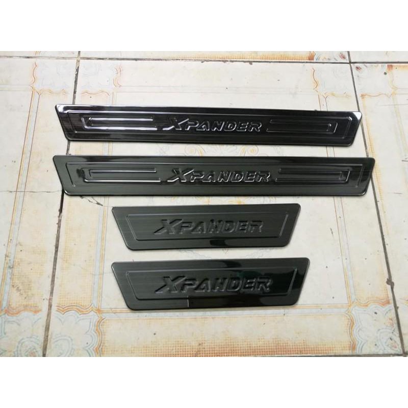 Ốp Bậc Titan Xe Xpander 2018 2019 2020 2021 2022 2023 cao cấp