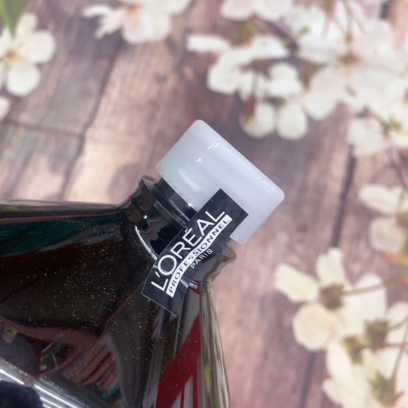 Dầu gội tím khử vàng L'oréal Chroma Crème Purple Dyes Shampoo 300ml