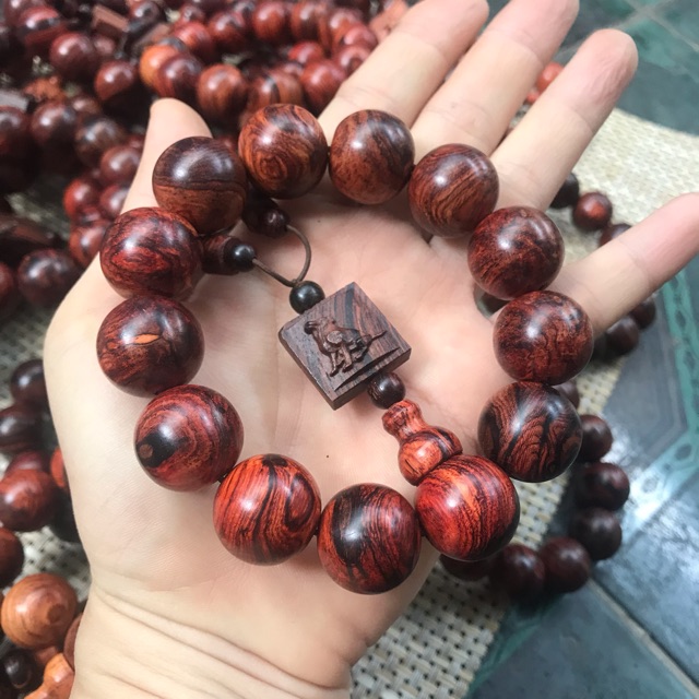 Vòng tay sưa 18li