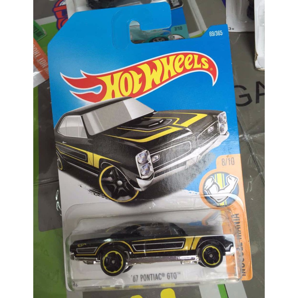 xe hơi hotwheels căn bản