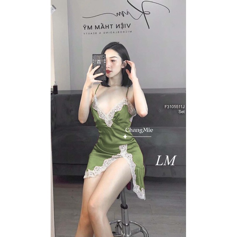 Set bộ áo jean sát nách phối chân váy xẻ tà cao cá tính VIENS STORE