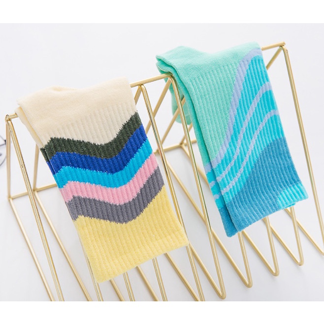 Vớ cotton cao cổ Nam Nữ phong cách thể thao, năng động.