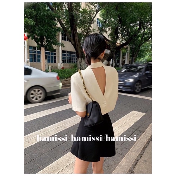 [HAMISSI] Áo blazer dáng croptop hở lưng ( hàng 2 lớp cúc bọc ) | BigBuy360 - bigbuy360.vn