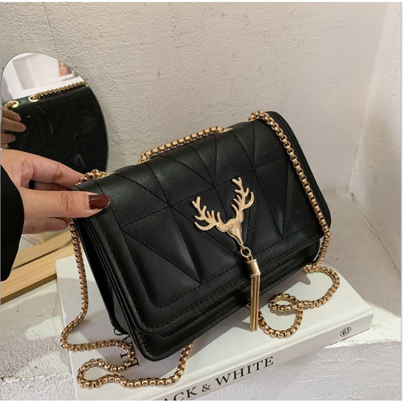 Túi đeo chéo nữ trần trám Đính Hoạ Tiết Tuần Lộc