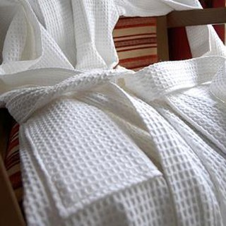 VÔ ĐỊCH RẺ - BỘ 2 ÁO CHOÀNG TẮM COTTON TỔ ONG