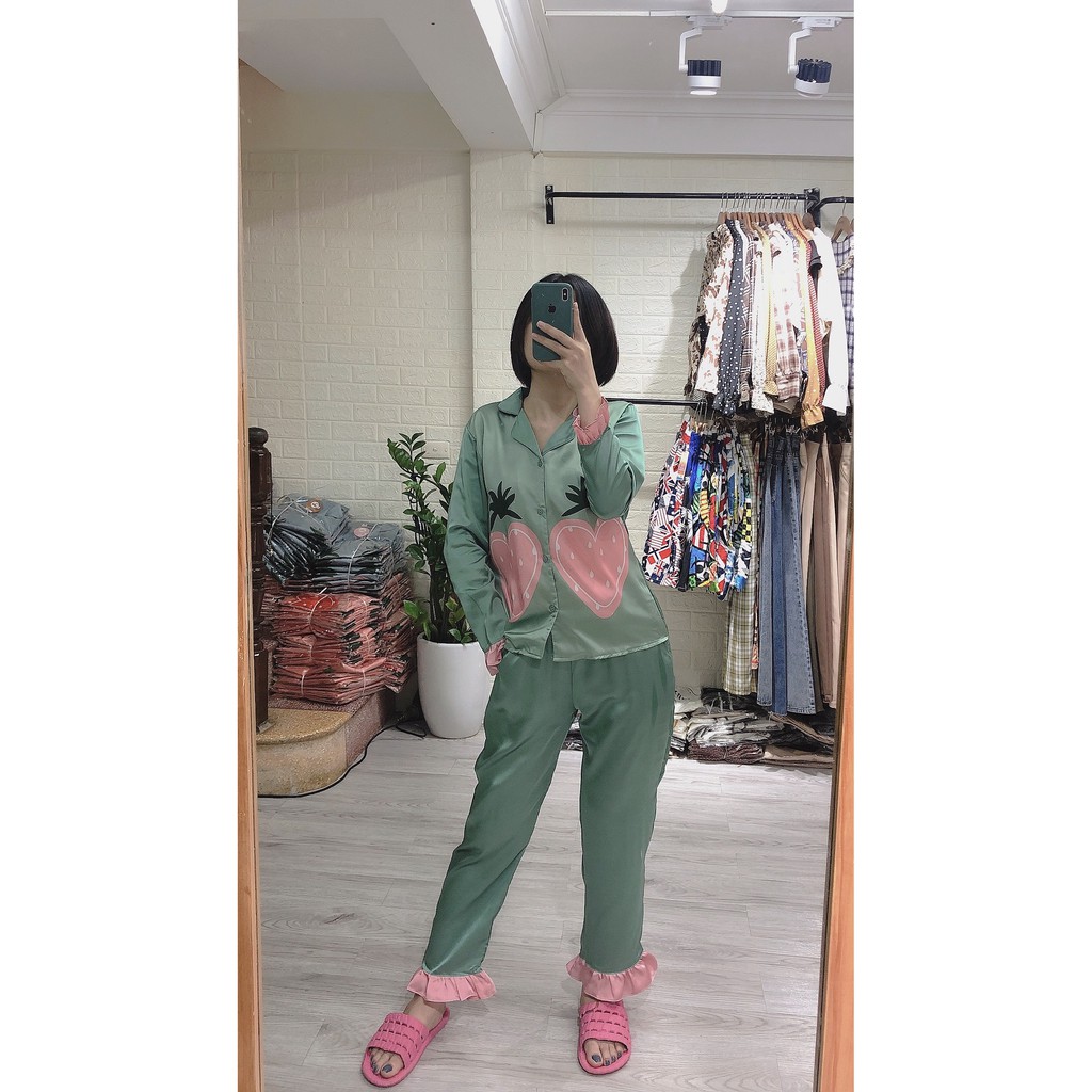 Pijama đồ mặc ở nhà dài tay họa tiết quả dâu tây ( Hàng loại đẹp)