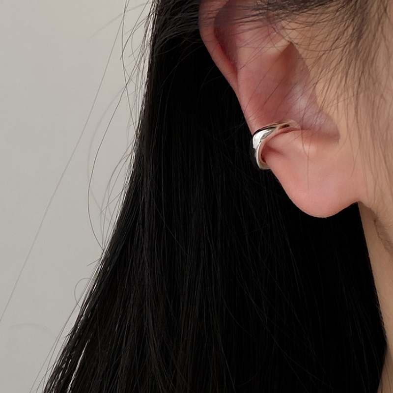 Bông tai xỏ lỗ kẹp chữ U đơn giản dễ thương của phụ nữ