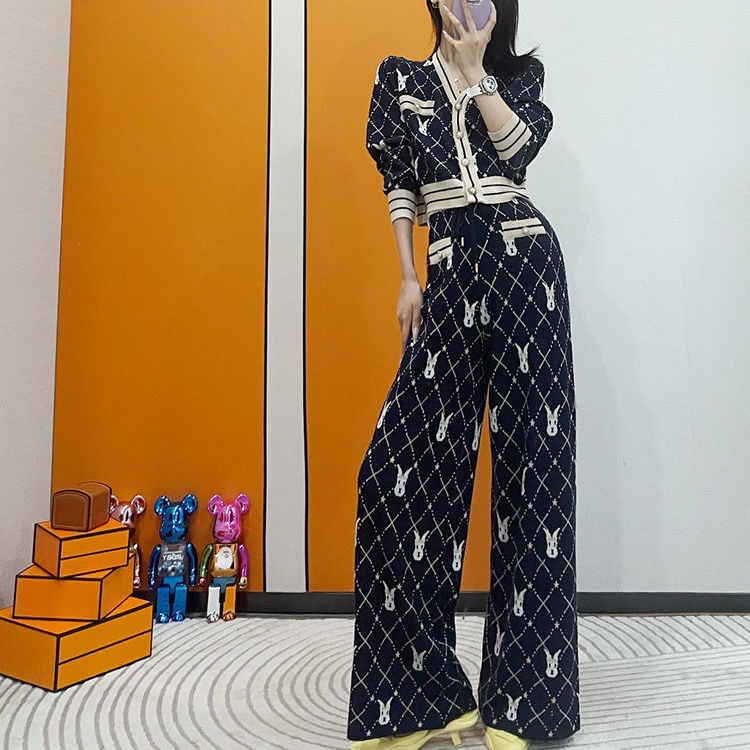 Bộ áo quần dệt kim thời trang mùa thu 2021 dành cho nữ