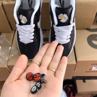 Giày force hoa cúc logo đỏ artist peaceminusone