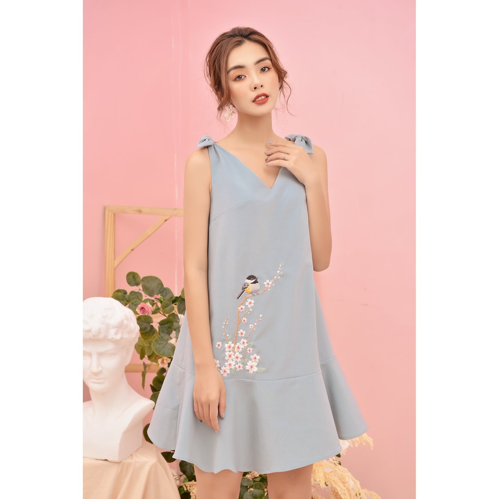 Thanh lý đầm thêu hoa không tay của OLV