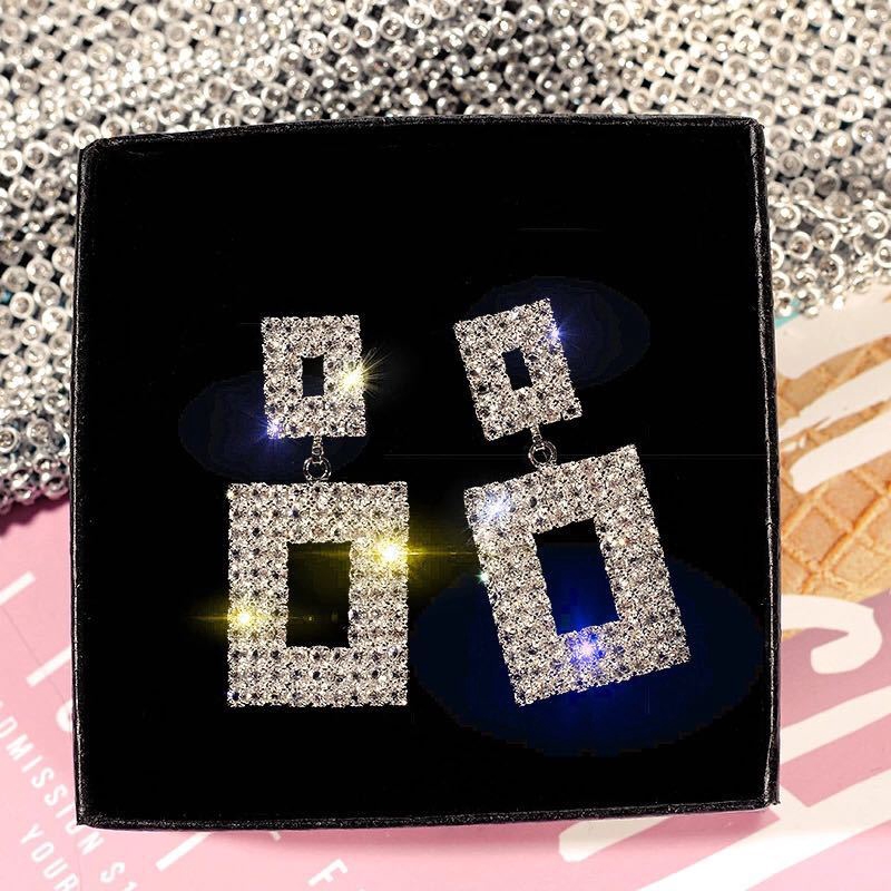 Super flash European square diamond earrings magnified geometric earrings