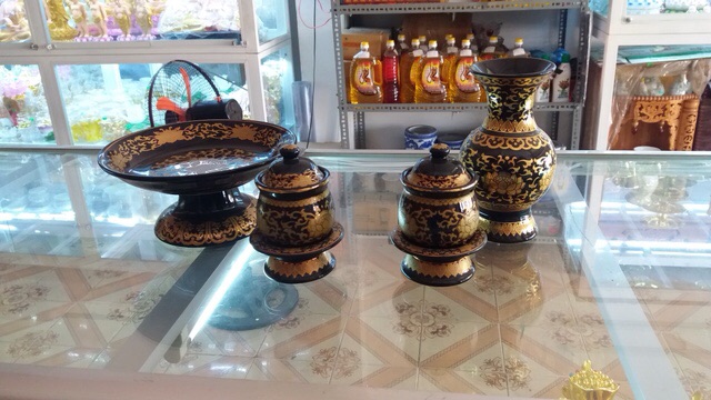 Bộ đồ thờ sứ đen hoạ tiết cao cấp