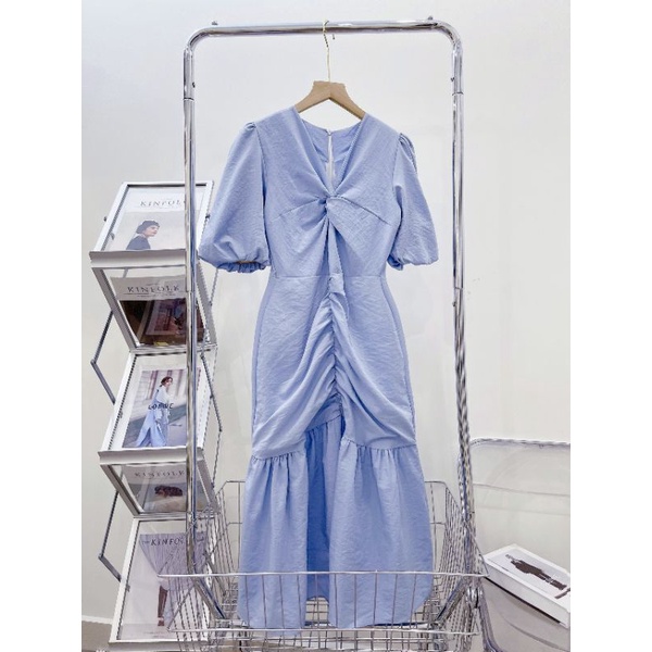 Váy tiểu thư dúm đuôi cá xoè dáng dài dễ thương.Đầm xanh chất đũi nhẹ mát, tay bồng 2 lớp.