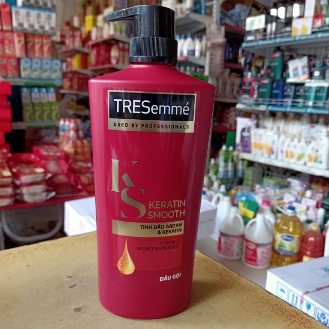 DẦU GỘI ĐẦU TRESEMME' KERATIN SMOOTH 650g