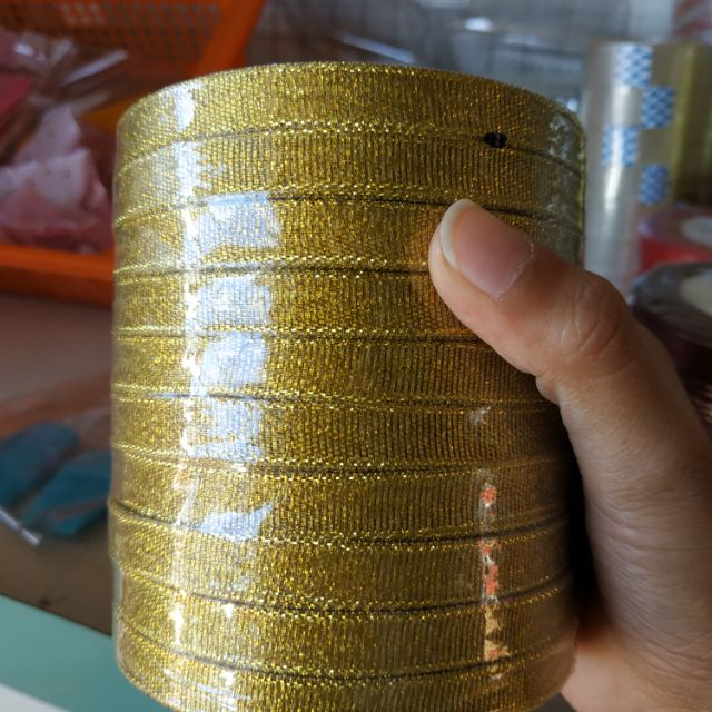 1 cuộn ruy băng kim tuyến 1cm