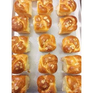 Bánh mì hoa cúc