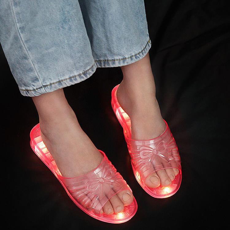 Dép Công Chúa Đính Pha Lê Có Đèn Phát Sáng Vui Nhộn Dành Cho Người Lớn Và Trẻ Em